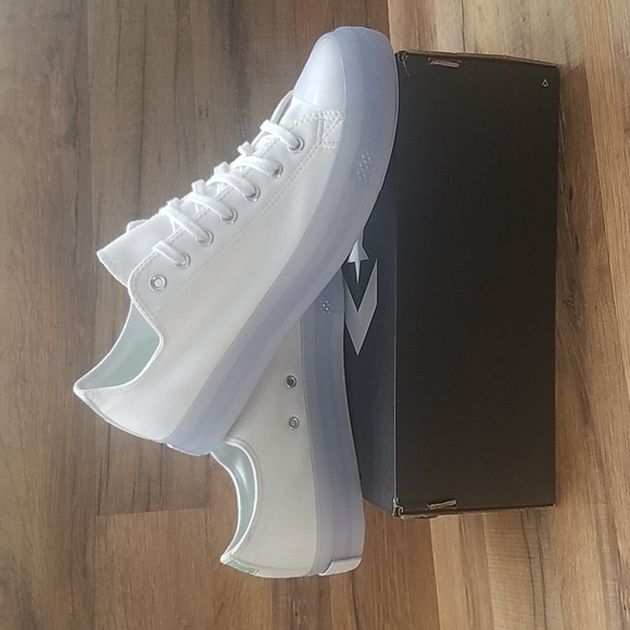 Converse BRAND New - Picture 7 of 15